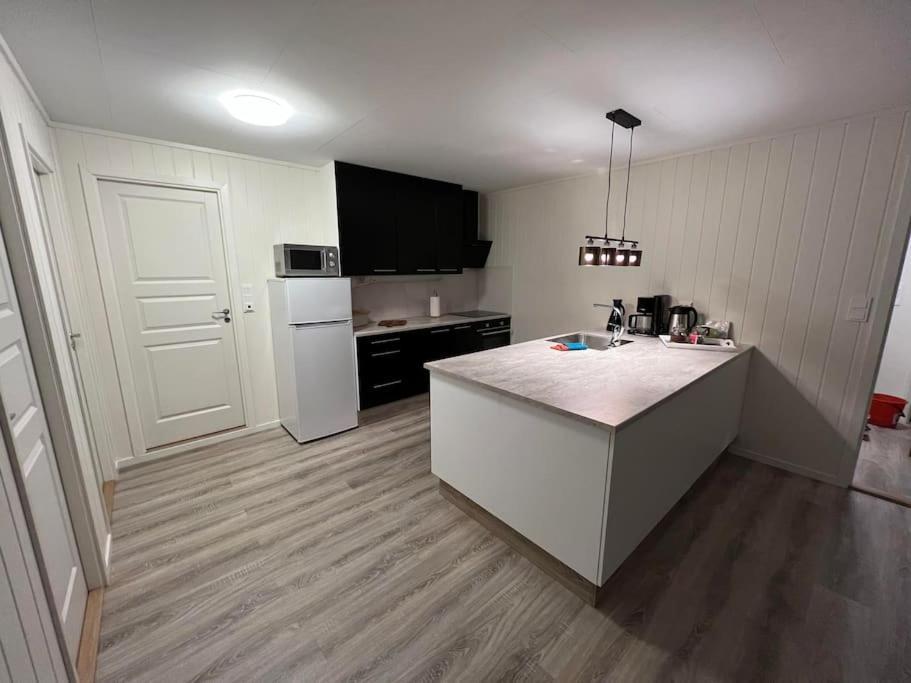 Tromso Stunning Luxury Apart A Larseng Exterior photo